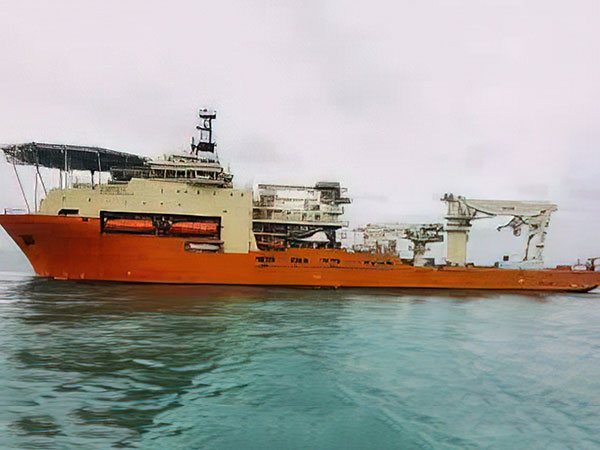 南海深水多功能安装船购置项目