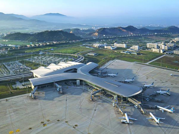 揭阳潮汕机场跑道延长及站坪扩建配套工程项目